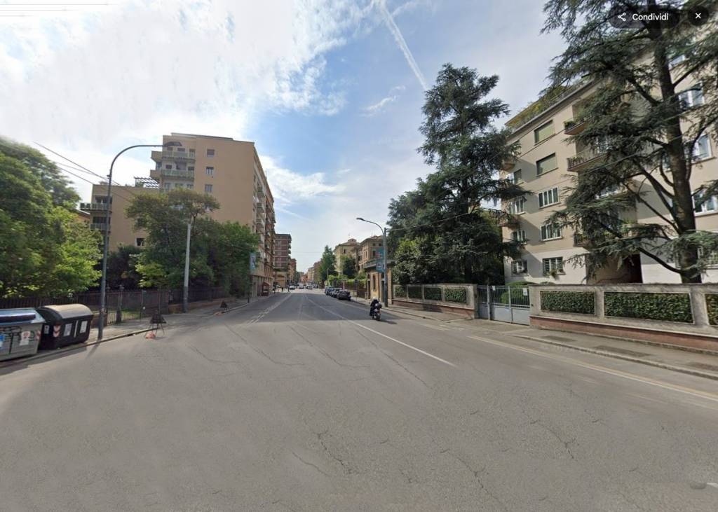 negozio in vendita a Bologna in zona Santo Stefano