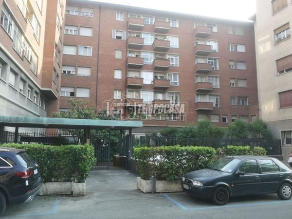 locale di sgombero in vendita a Bologna in zona San Vitale