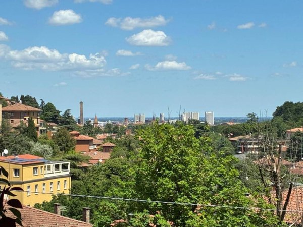 appartamento in vendita a Bologna in zona Colli