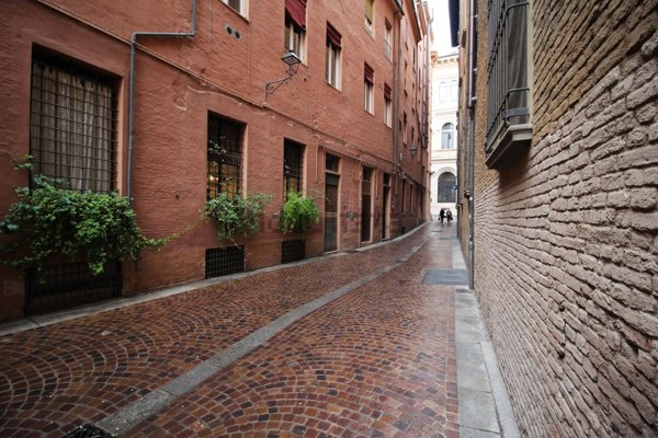 ufficio in vendita a Bologna in zona Centro Storico