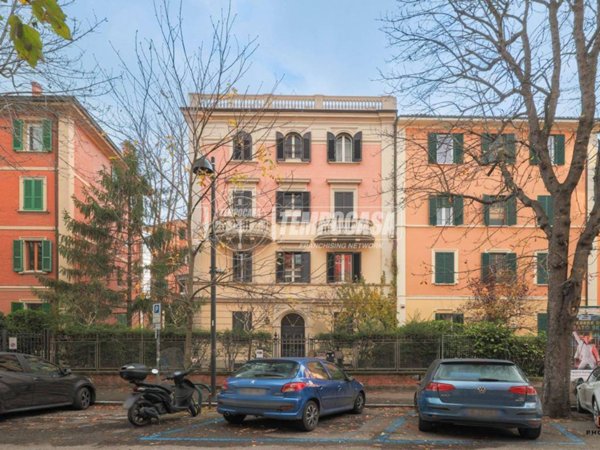 appartamento in vendita a Bologna in zona Saragozza