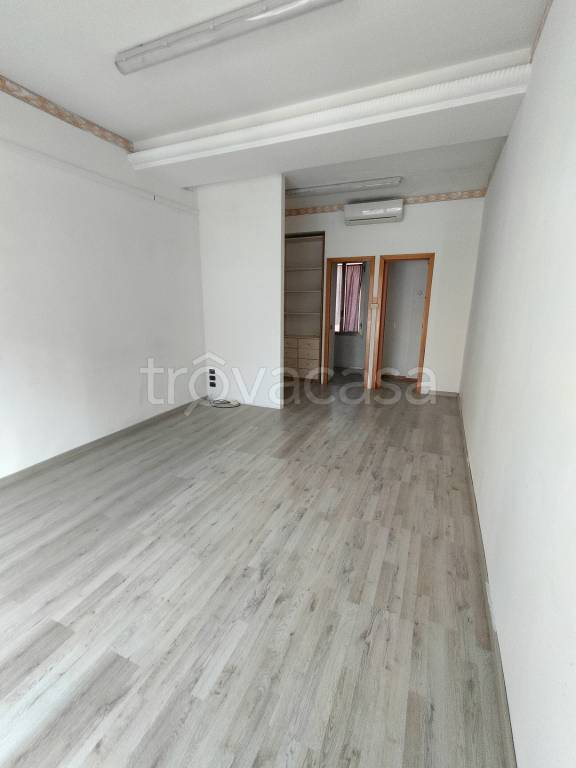 negozio in vendita a Bologna in zona San Vitale