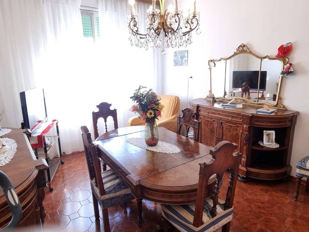 appartamento in vendita a Bologna in zona Saffi