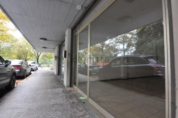 ufficio in vendita a Bologna in zona Savena