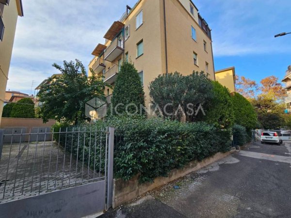 appartamento in vendita a Bologna in zona Saragozza