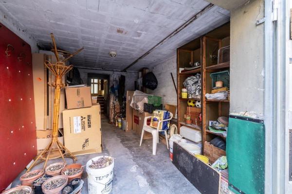 negozio in vendita a Bologna in zona Dozza