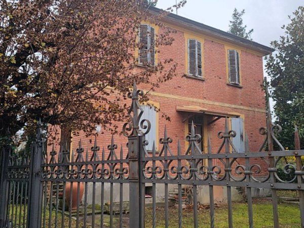 casa indipendente in vendita a Bologna in zona Quartiere Navile