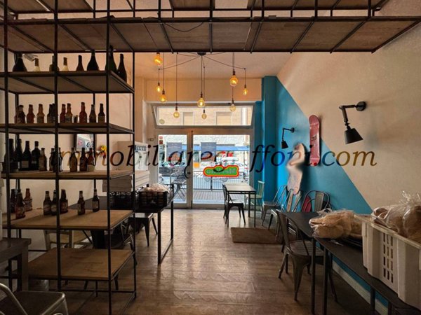 negozio in vendita a Bologna in zona Lame