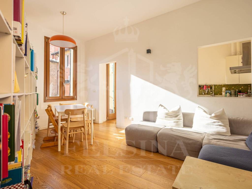 appartamento in vendita a Bologna in zona Centro Storico