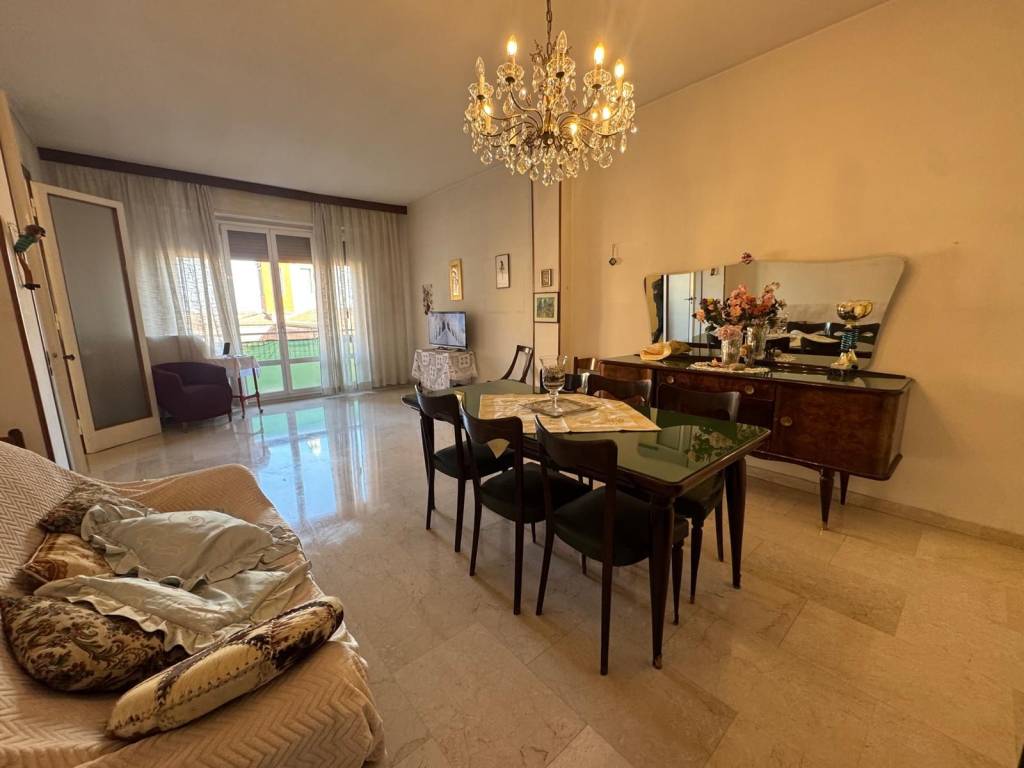 appartamento in vendita a Bologna in zona Saffi