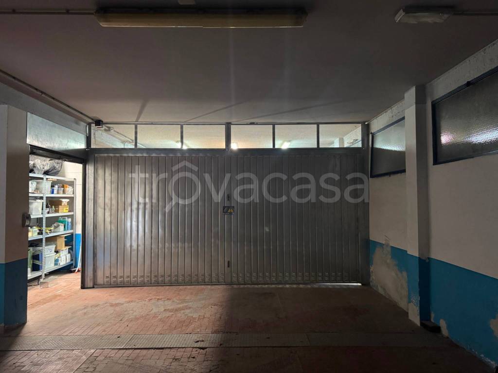 locale di sgombero in vendita a Bologna in zona San Vitale