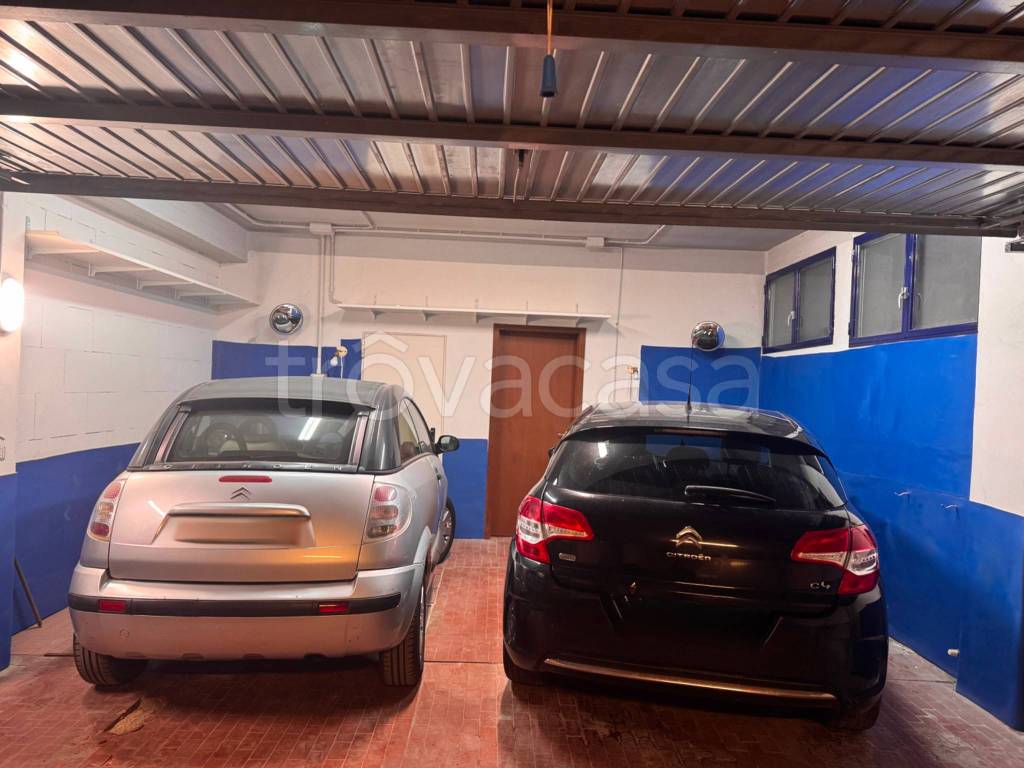 locale di sgombero in vendita a Bologna in zona San Vitale