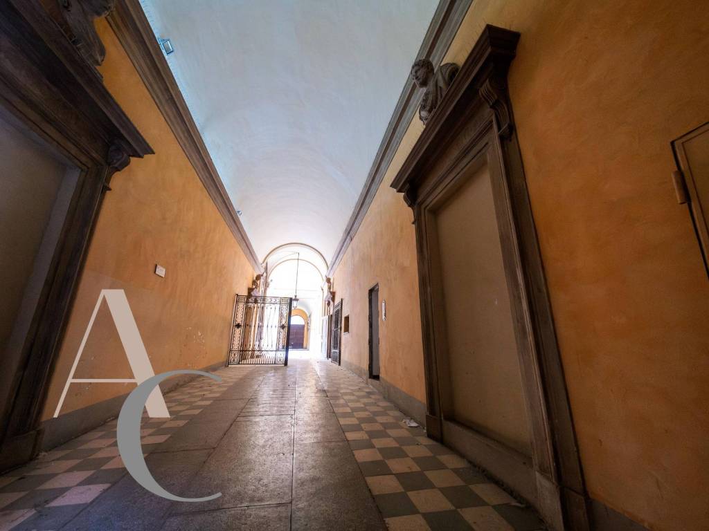 appartamento in vendita a Bologna in zona Centro Storico