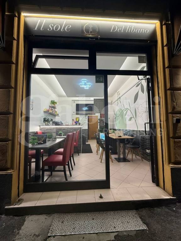 negozio in vendita a Bologna in zona Santo Stefano