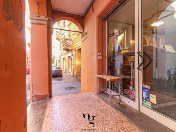 negozio in vendita a Bologna