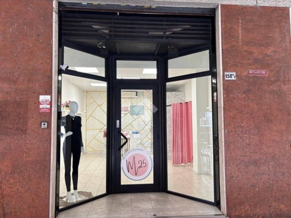 negozio in vendita a Bologna in zona San Donato