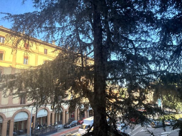 appartamento in vendita a Bologna in zona Saragozza