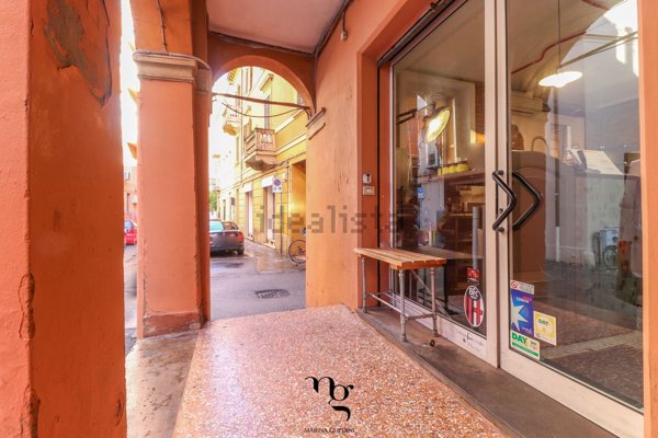 locale commerciale in vendita a Bologna in zona Centro Storico