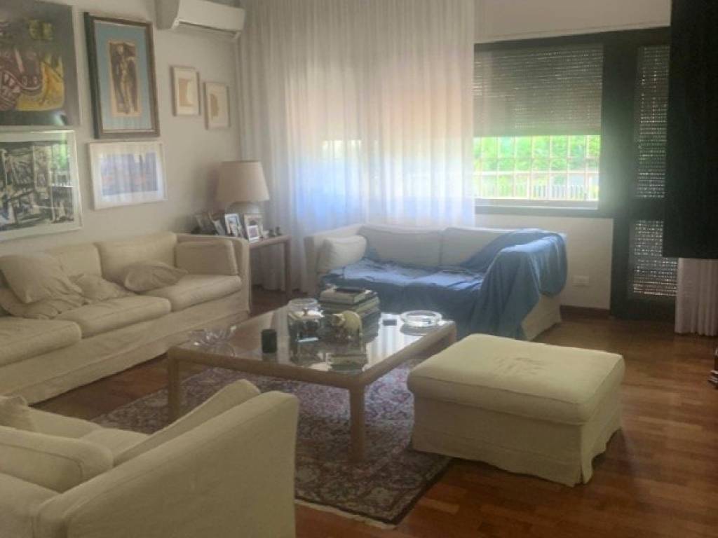 appartamento in vendita a Bologna in zona Saragozza