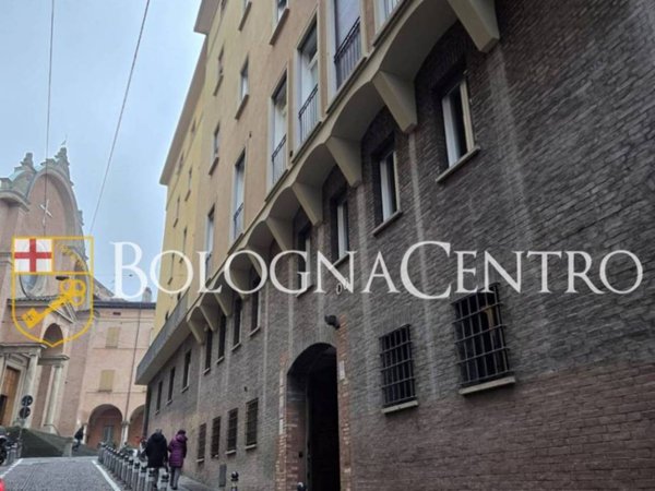 appartamento in vendita a Bologna in zona Santo Stefano