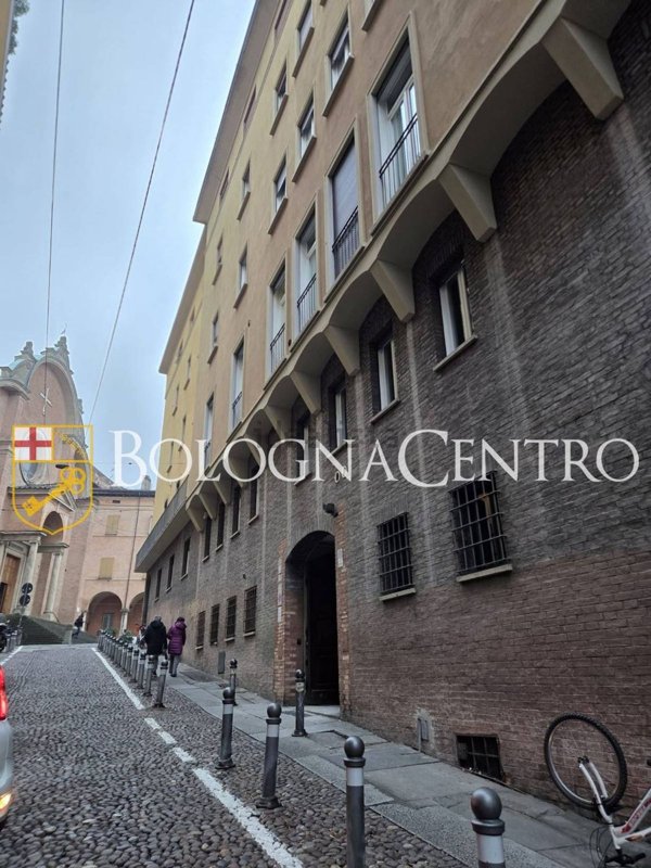 appartamento in vendita a Bologna in zona Santo Stefano