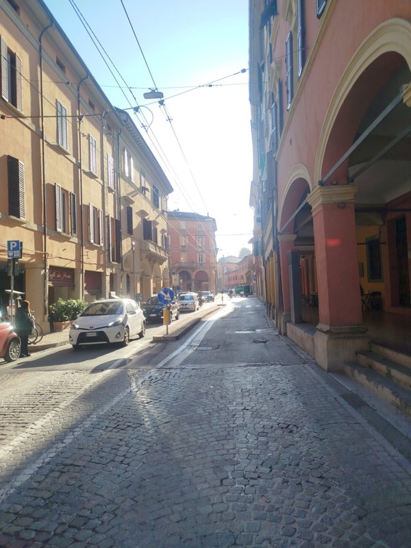 negozio in vendita a Bologna in zona Santo Stefano