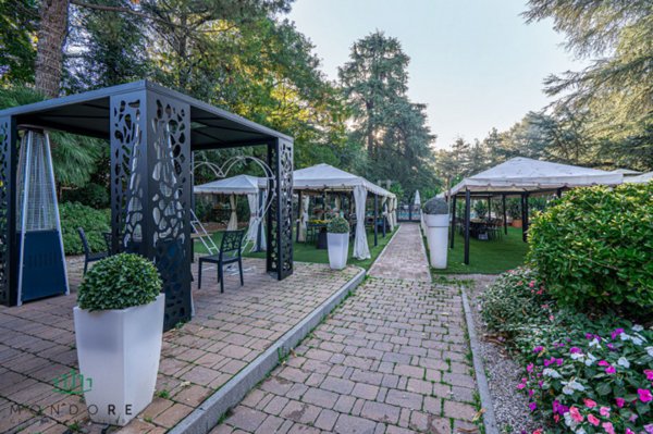 negozio in vendita a Bologna in zona San Donato