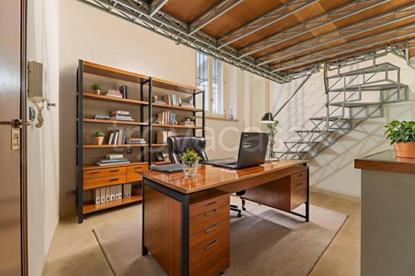 negozio in vendita a Bologna in zona San Vitale