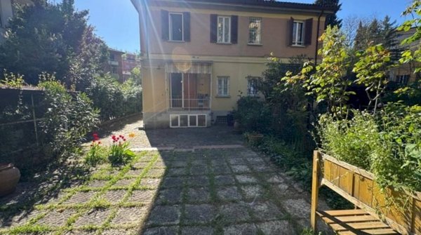 casa indipendente in vendita a Bologna in zona Santo Stefano