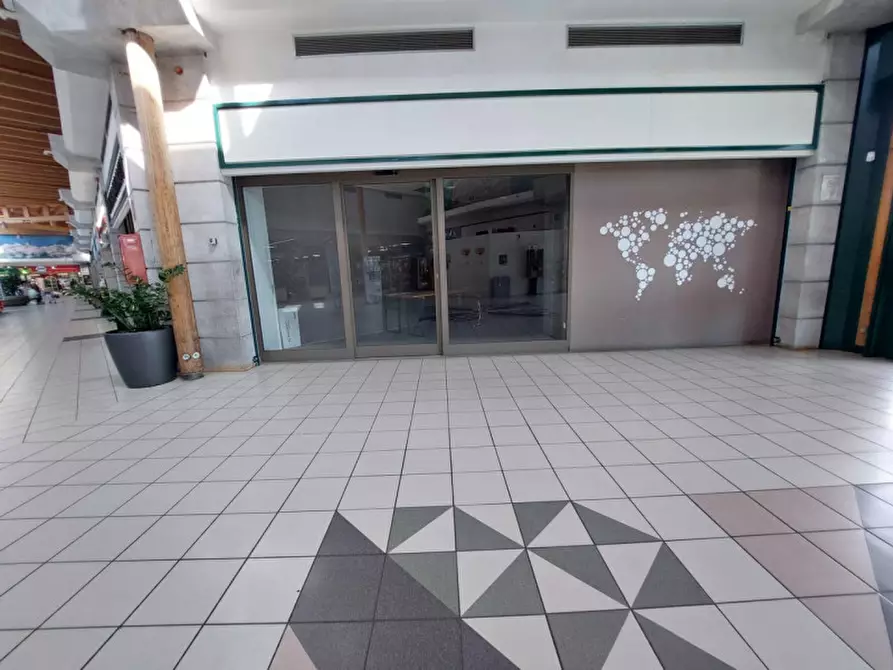 negozio in vendita a Bologna