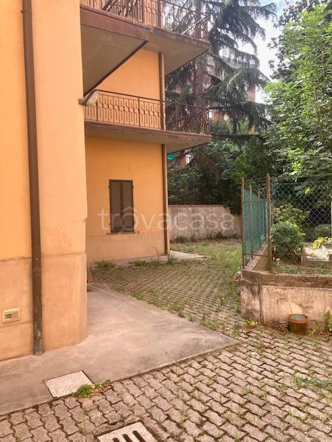 appartamento in vendita a Bologna in zona Saffi