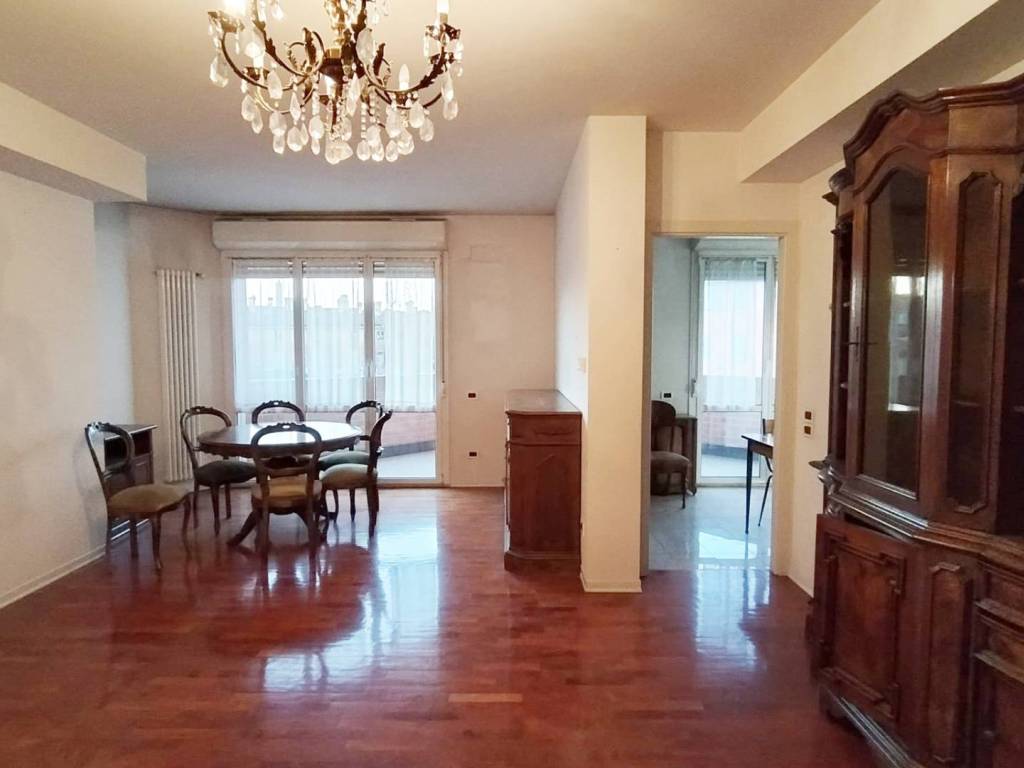 appartamento in vendita a Bologna in zona San Vitale