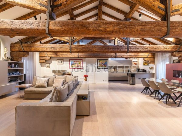 appartamento in vendita a Bologna in zona Centro Storico