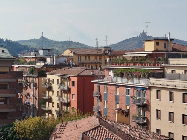 appartamento in vendita a Bologna in zona Colli
