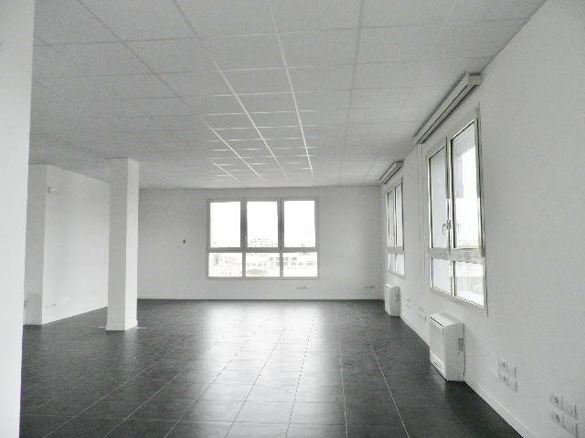 ufficio in vendita a Bologna in zona Borgo Panigale