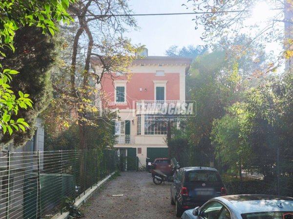 appartamento in vendita a Bologna in zona Santo Stefano