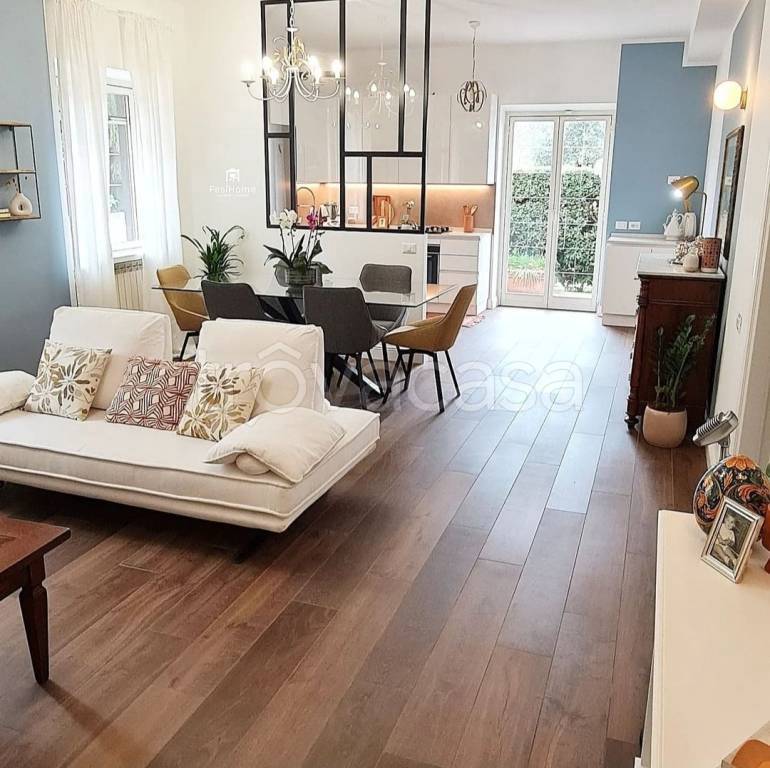 appartamento in vendita a Bologna in zona Saragozza