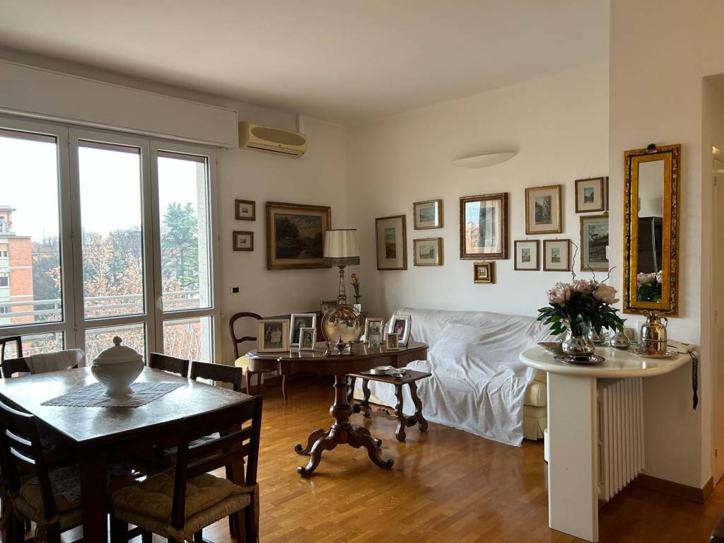 appartamento in vendita a Bologna in zona Colli