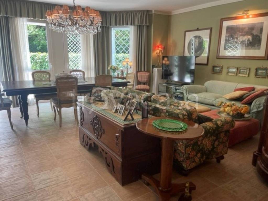 appartamento in vendita a Bologna in zona Santo Stefano