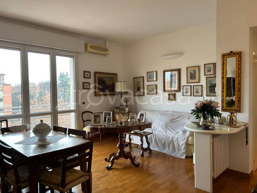 appartamento in vendita a Bologna in zona Colli