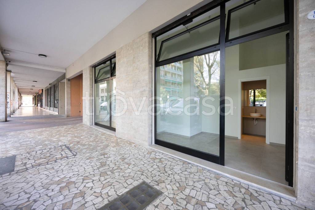 negozio in vendita a Bologna