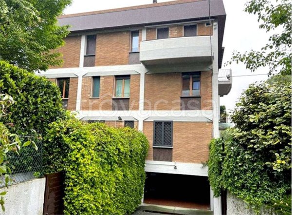 appartamento in vendita a Bologna in zona Saragozza