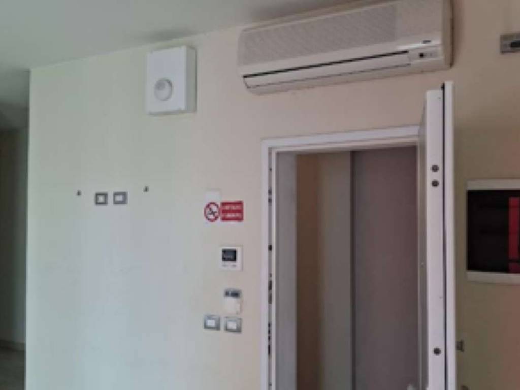 ufficio in vendita a Bologna in zona Bolognina