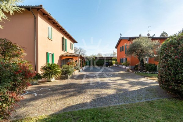 casa indipendente in vendita a Bologna