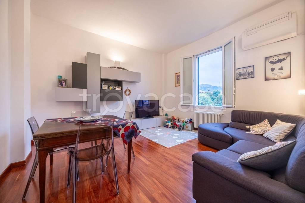 appartamento in vendita a Bologna in zona Saragozza