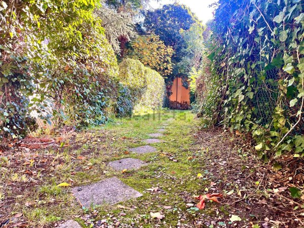 casa indipendente in vendita a Bologna in zona Santo Stefano