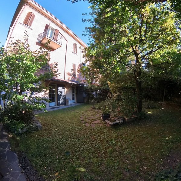 casa indipendente in vendita a Bologna