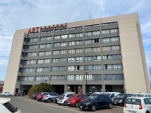 ufficio in vendita a Bologna in zona Aeroporto