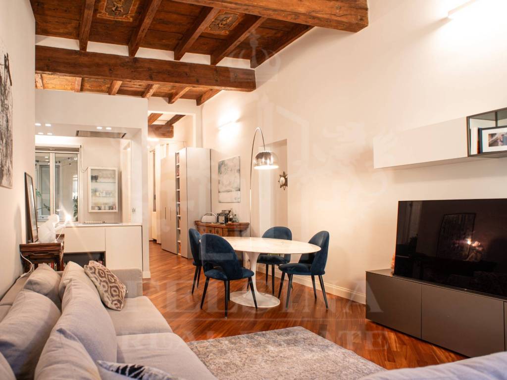 appartamento in vendita a Bologna in zona Santo Stefano