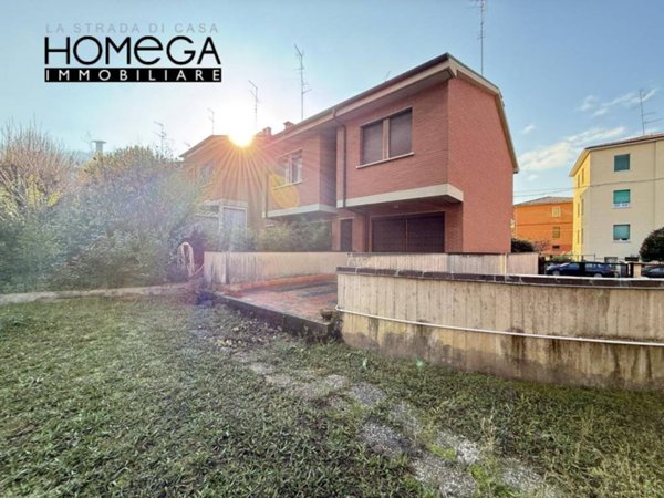 casa indipendente in vendita a Bologna in zona Saragozza
